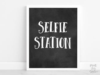 Selfie Station Sign, PRINTABLE Graduation Decor, Grad Party Decorations, Chalkboard Graduation Sign