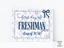 First Day Of Freshman Year Sign, Toile PRINTABLE Back To School Sign, Photo Prop, Instant Download Coquette Class Of 2030, 1st Day 9th Grade