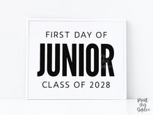 Bold First Day Of Junior Year Sign PRINTABLE, 11th Grade Minimalist Boy Back To School Sign, Photo Prop Simple Modern, Class Of 2028