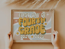 Retro First Day Of 4th Grade Sign PRINTABLE Groovy Fourth Grade Back To School Sign, First Day Of School Sign